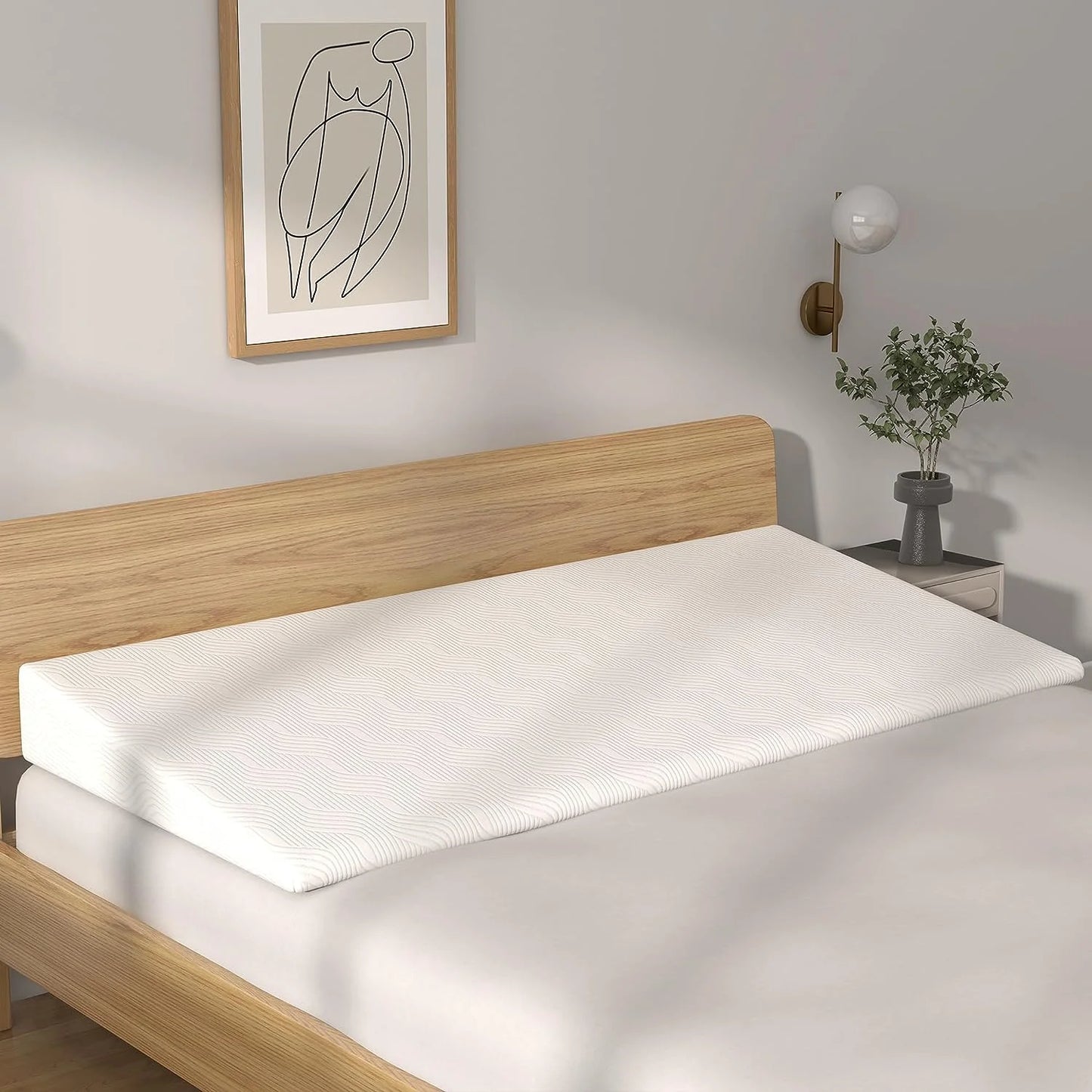 Tolead 7.5 Inch Bed Inclined Mattress Topper Wedge Pillow with Washable Cover, Sleeping